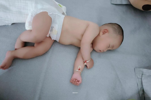鄄城三个月宝宝发育标准